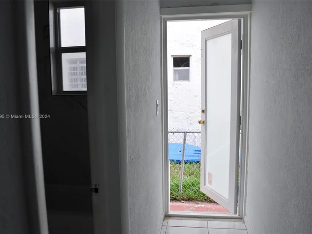 2160 Bay Dr # 7, Miami Beach FL 33141