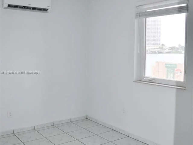 2160 Bay Dr # 7, Miami Beach FL 33141