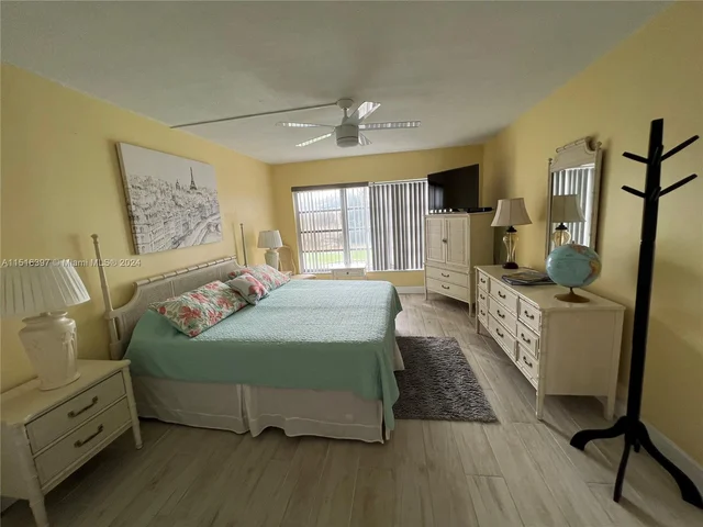 3150 N Palm Aire Dr # 404, Pompano Beach FL 33069