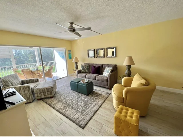 3150 N Palm Aire Dr # 404, Pompano Beach FL 33069