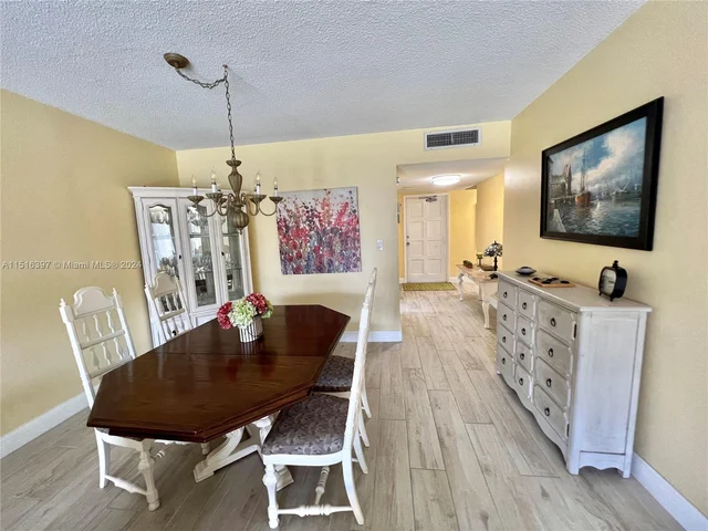 3150 N Palm Aire Dr # 404, Pompano Beach FL 33069