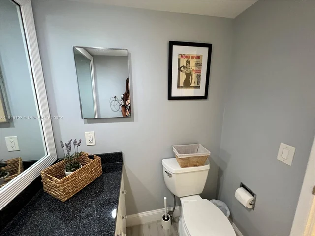 3150 N Palm Aire Dr # 404, Pompano Beach FL 33069