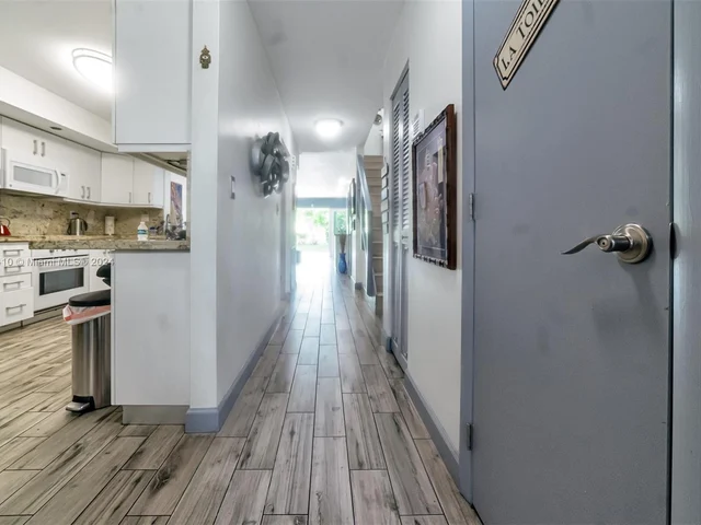 20416 NE 34th Ct # 17, Aventura FL 33180