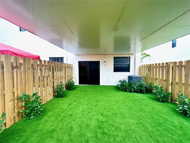 11753 SW 245th Ter, Homestead FL 33032