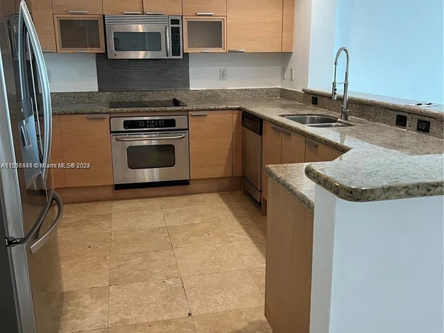 14951 Royal Oaks Ln # 1901, North Miami FL 33181