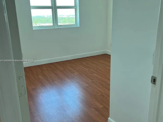 14951 Royal Oaks Ln # 1901, North Miami FL 33181