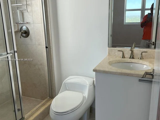 14951 Royal Oaks Ln # 1901, North Miami FL 33181