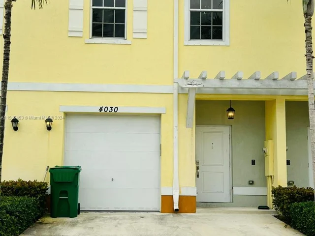 4030 NW 11th St, Lauderhill FL 33313
