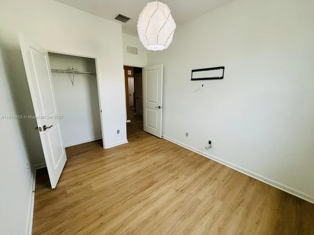 4030 NW 11th St, Lauderhill FL 33313