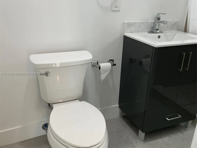 248 Carlisle Dr, Miami Springs FL 33166