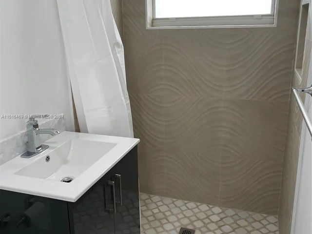 248 Carlisle Dr, Miami Springs FL 33166