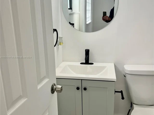 3530 NW 197th St, Miami Gardens FL 33056