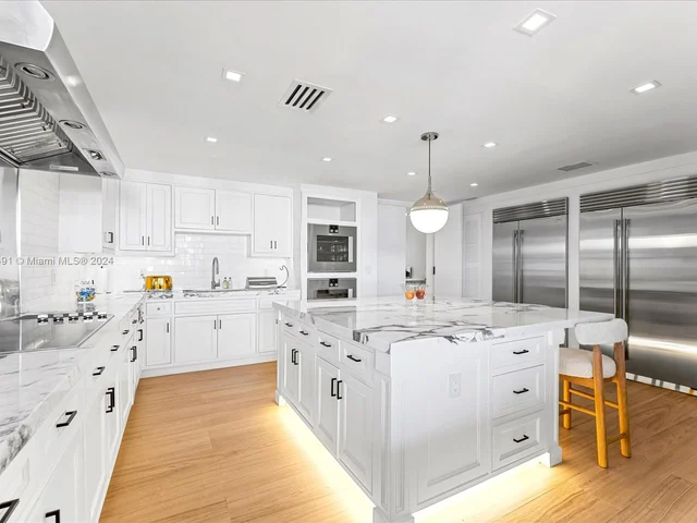 7954 Fisher Island Dr # 7954, Miami Beach FL 33109