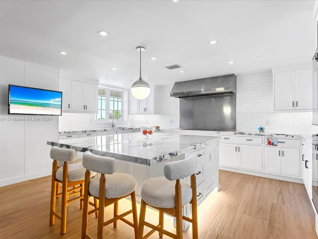 7954 Fisher Island Dr # 7954, Miami Beach FL 33109