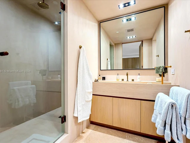 7954 Fisher Island Dr # 7954, Miami Beach FL 33109