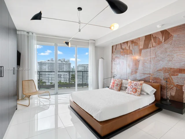 1445 16th St, Miami Beach FL 33139