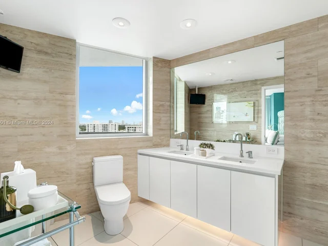 1445 16th St, Miami Beach FL 33139