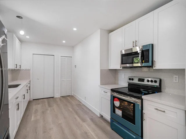 1521 NW 55th Ave, Lauderhill FL 33313