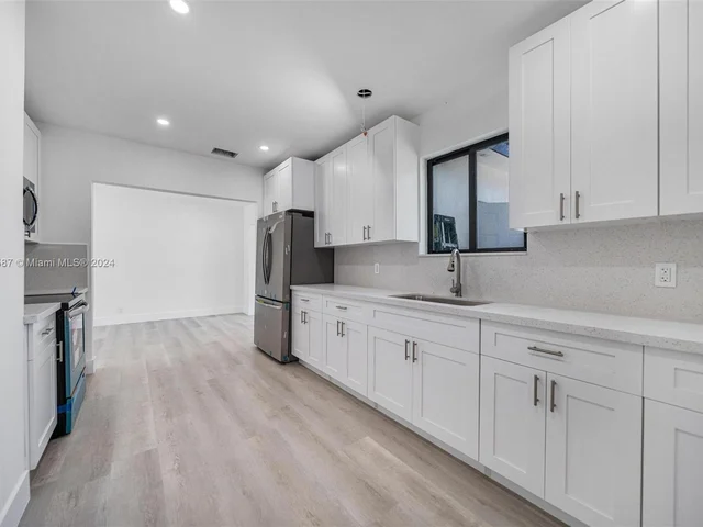 1521 NW 55th Ave, Lauderhill FL 33313