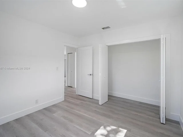 1521 NW 55th Ave, Lauderhill FL 33313