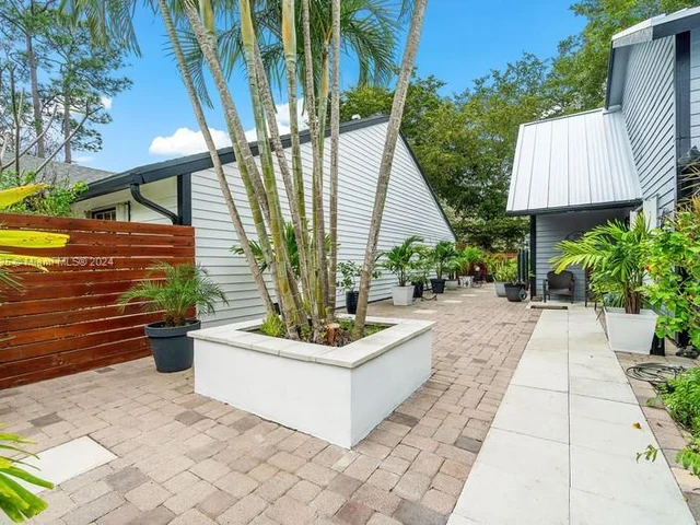 457 Goldenwood Way, Wellington FL 33414