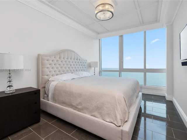 100 S Pointe Dr # 3205, Miami Beach FL 33139