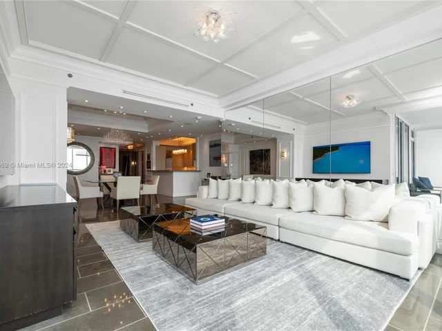 100 S Pointe Dr # 3205, Miami Beach FL 33139