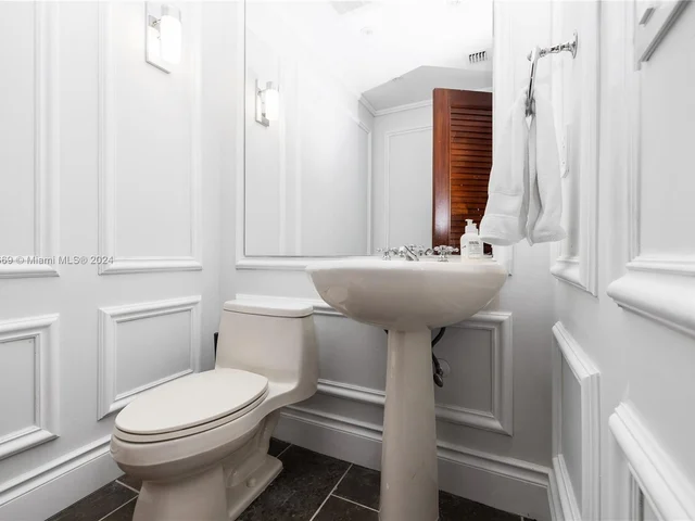 100 S Pointe Dr # 3205, Miami Beach FL 33139