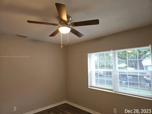 512 47th St, West Palm Beach FL 33407