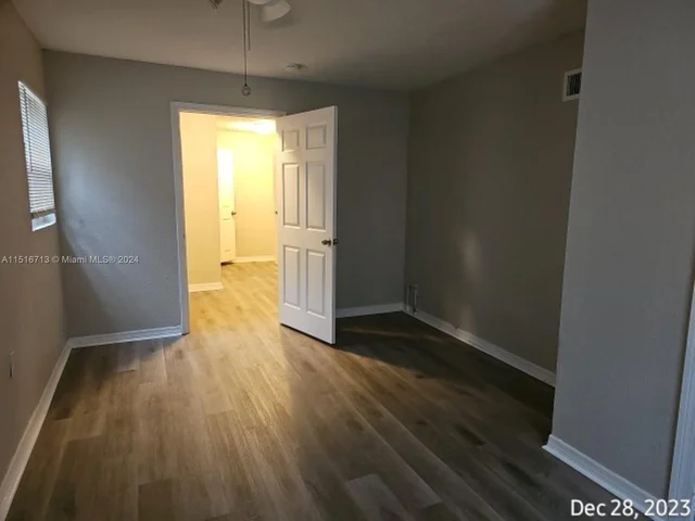 512 47th St, West Palm Beach FL 33407