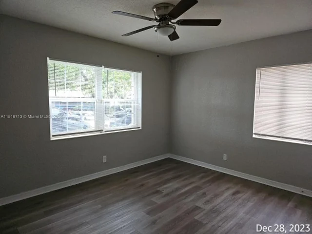 512 47th St, West Palm Beach FL 33407