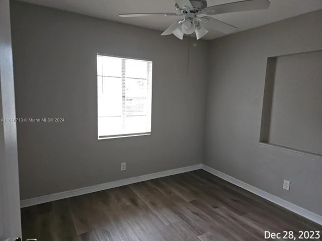 512 47th St, West Palm Beach FL 33407