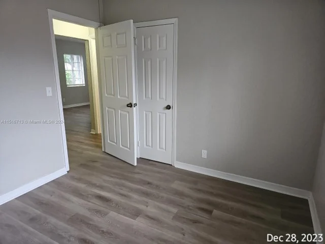 512 47th St, West Palm Beach FL 33407