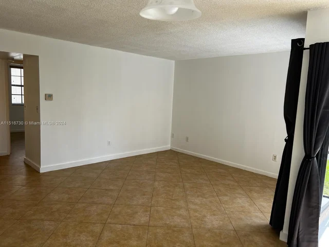 1160 WASHINGTON CR # 1160B, Homestead FL 33034