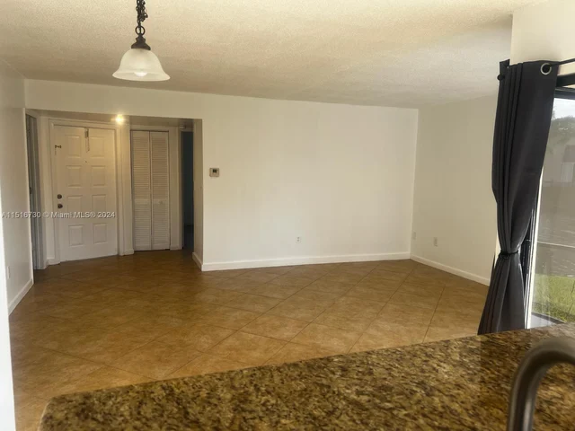 1160 WASHINGTON CR # 1160B, Homestead FL 33034