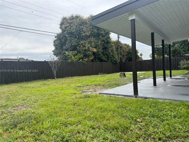 5751 NW 117th St, Hialeah FL 33012