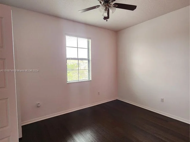 850 NE 193rd Ter # 850, Miami FL 33179