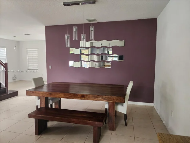 850 NE 193rd Ter # 850, Miami FL 33179