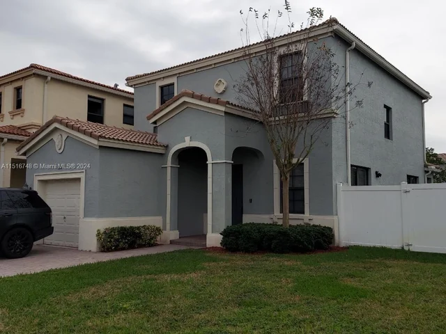 850 NE 193rd Ter # 850, Miami FL 33179