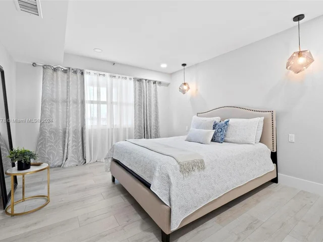 3095 N Course Dr # 602, Pompano Beach FL 33069