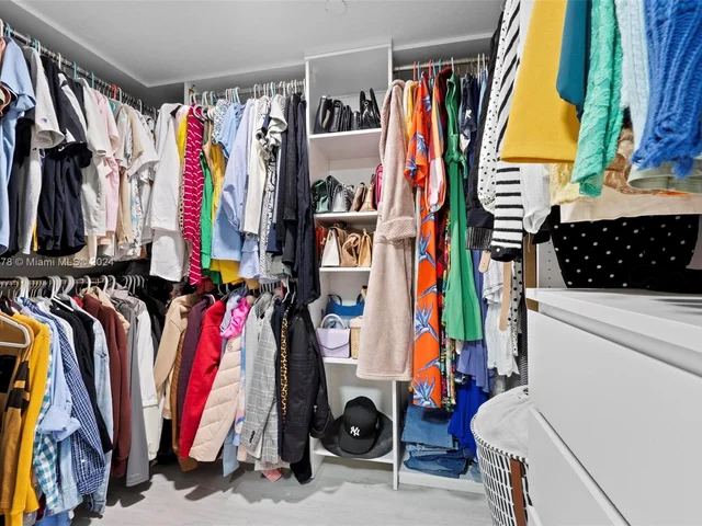 3095 N Course Dr # 602, Pompano Beach FL 33069