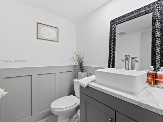 3095 N Course Dr # 602, Pompano Beach FL 33069