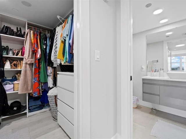 3095 N Course Dr # 602, Pompano Beach FL 33069