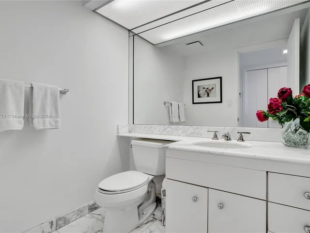 19707 Turnberry Way # 16C, Aventura FL 33180