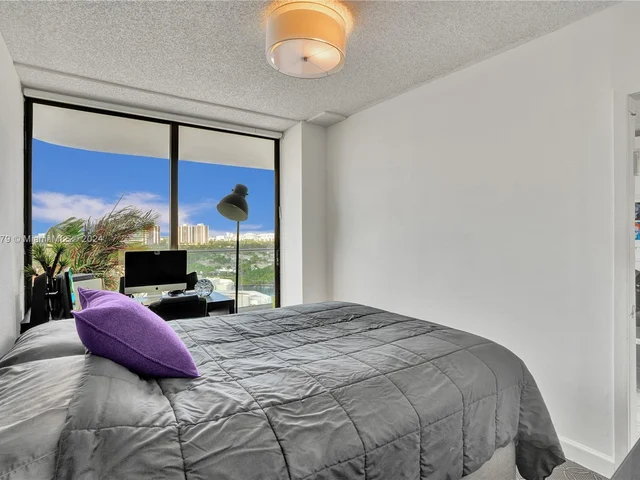 19707 Turnberry Way # 16C, Aventura FL 33180