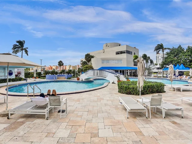 19707 Turnberry Way # 16C, Aventura FL 33180