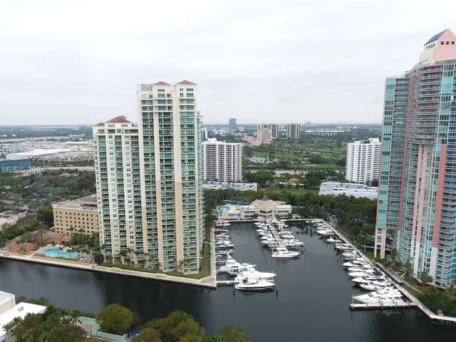 3330 NE 190th St # 1312, Aventura FL 33180