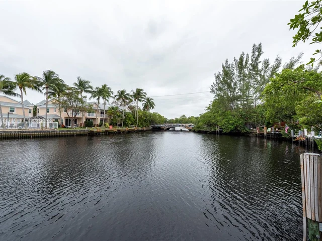 2004 Riverside Pl # 5, Wilton Manors FL 33305