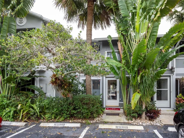 2004 Riverside Pl # 5, Wilton Manors FL 33305