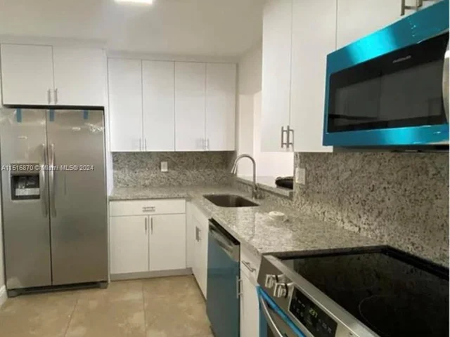 8635 NW 8 STREET # 305 8th Street # 305, Miami FL 33126